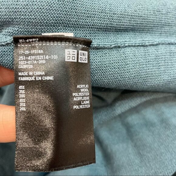 Uniqlo Wool Mock Neck Tunic Sweater With Side Slits - Picture 5 of 6